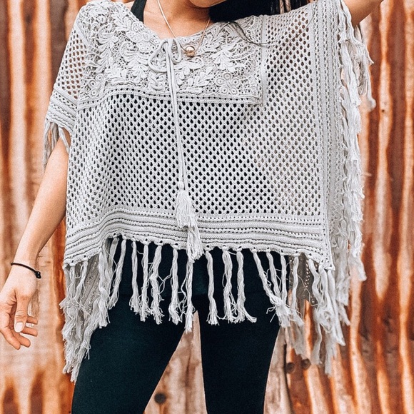 🎉HP🎉Boho Lace Up Tassel Fringe Poncho - Picture 1 of 8